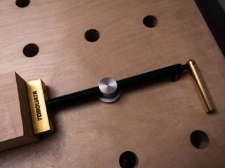 Torquata® Horizontal Bench Dog Clamp - 19mm Post