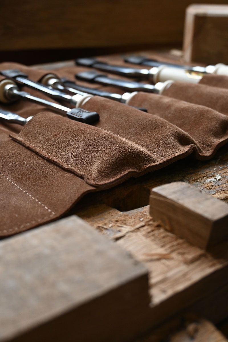 Timber Handle Bench Chisel Set 6pce in Leather Storage Roll
