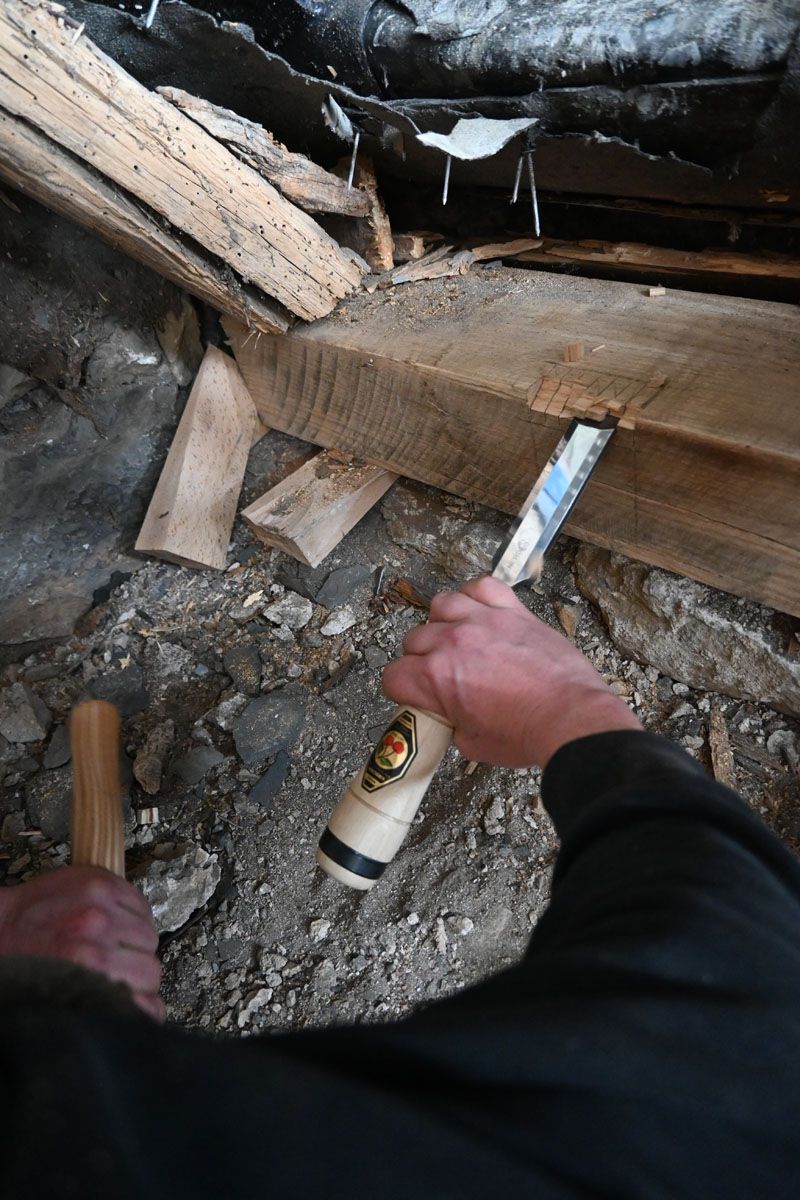 Heavy Duty Register Chisel With Hornbeam Handle