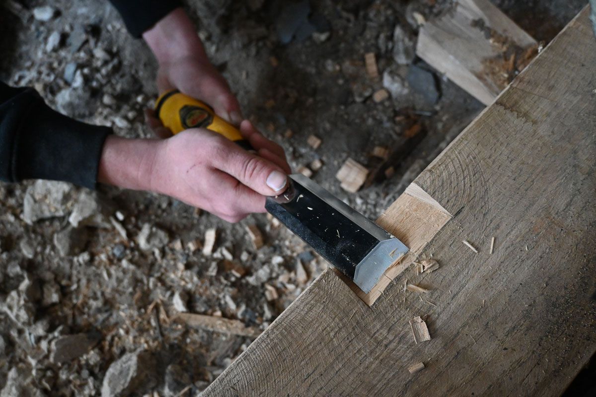 Heavy Duty Register Chisel With Hornbeam Handle