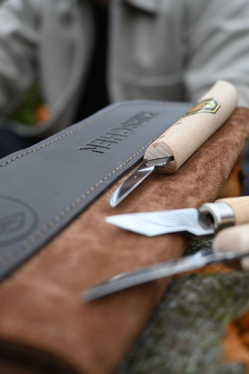 3pce Chip Carving Knife Set in leather roll