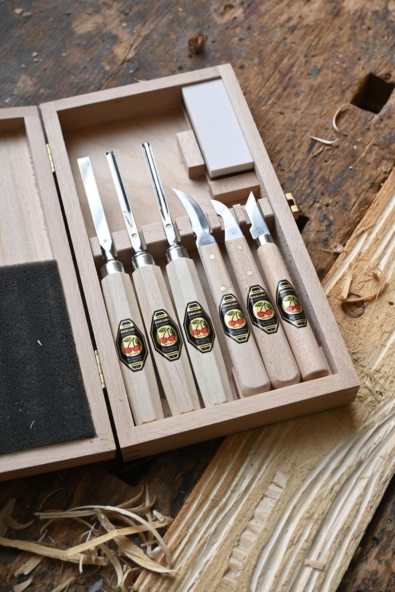 7pce Assorted Woodcarving Set In Wooden Storage Box
