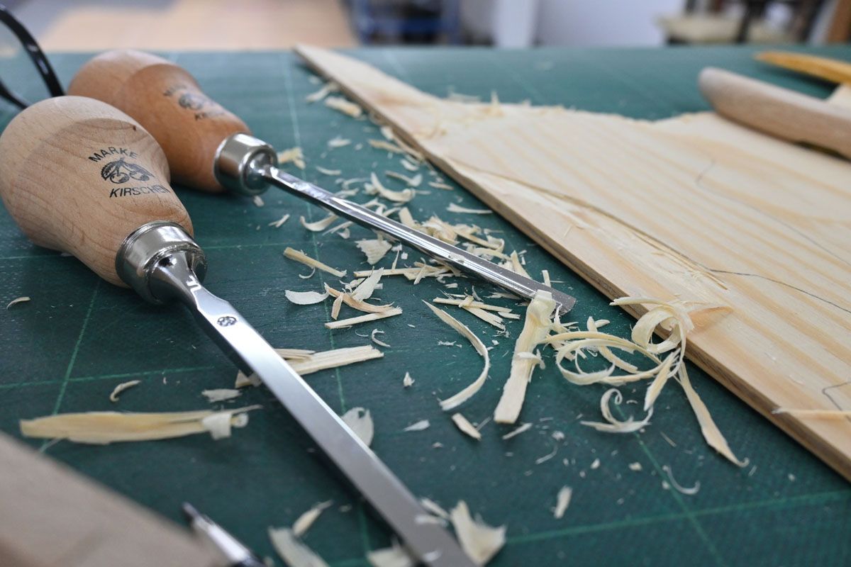 6pce Lino & Timber Pear Handle Carving Chisel Set in Wooden Box